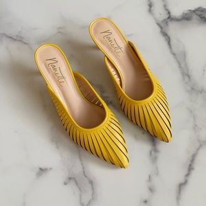 Nanette Lepore yellow slides mules size 6.5